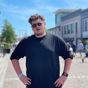 Meet your Posher, Anthony